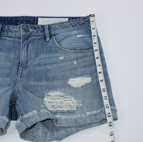 Treasure & Bond Boyfriend Distressed shorts - Picture 6 of 8